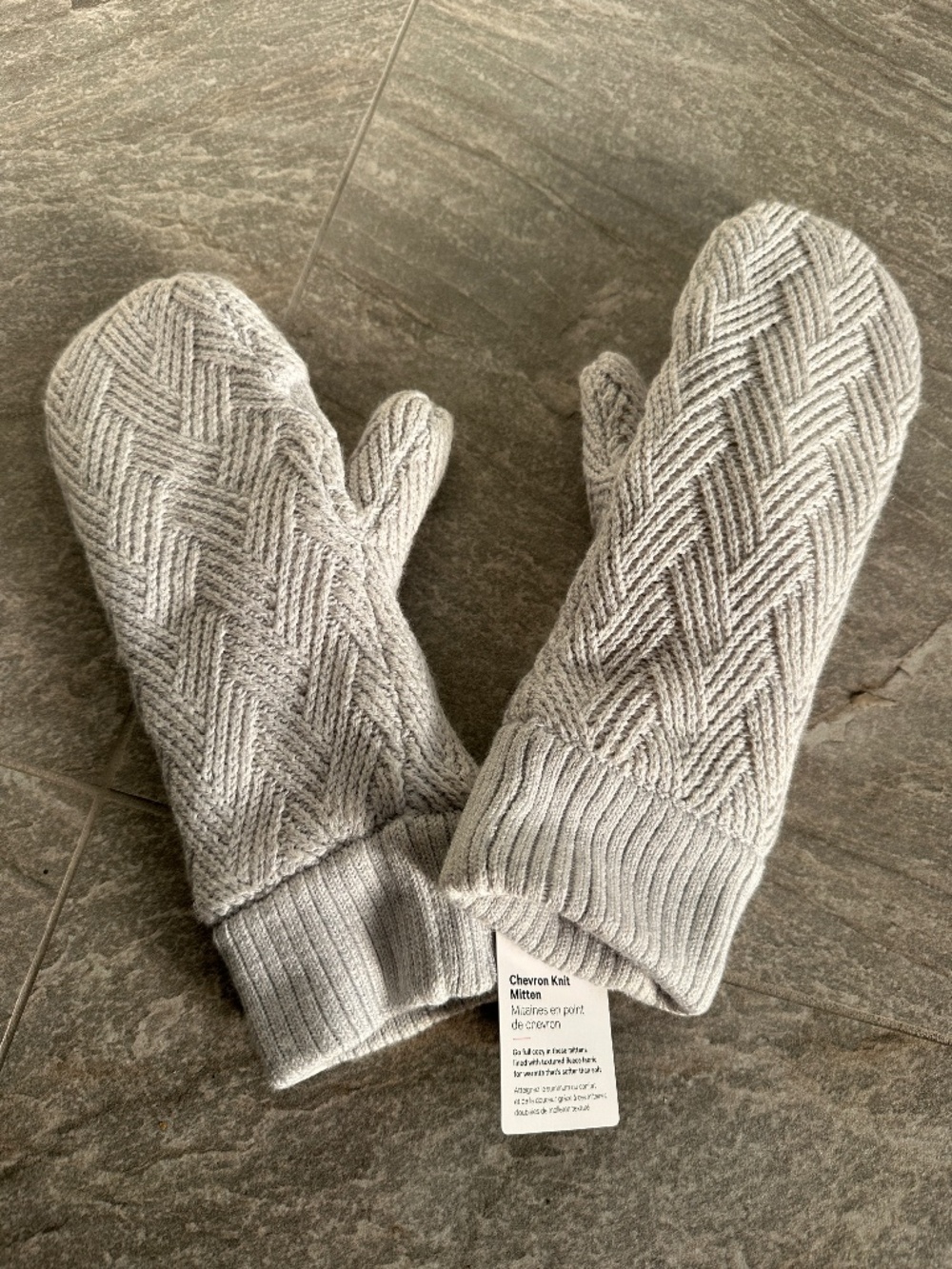 NWT Lululemon Chevron Knit Mitten Heathered Core Ultra Grey One Size New